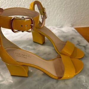 Kate Spade mustard colored patent leather heels Size 5.5